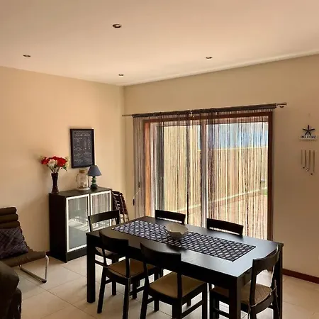 Mindelo House Prázdninový dům *